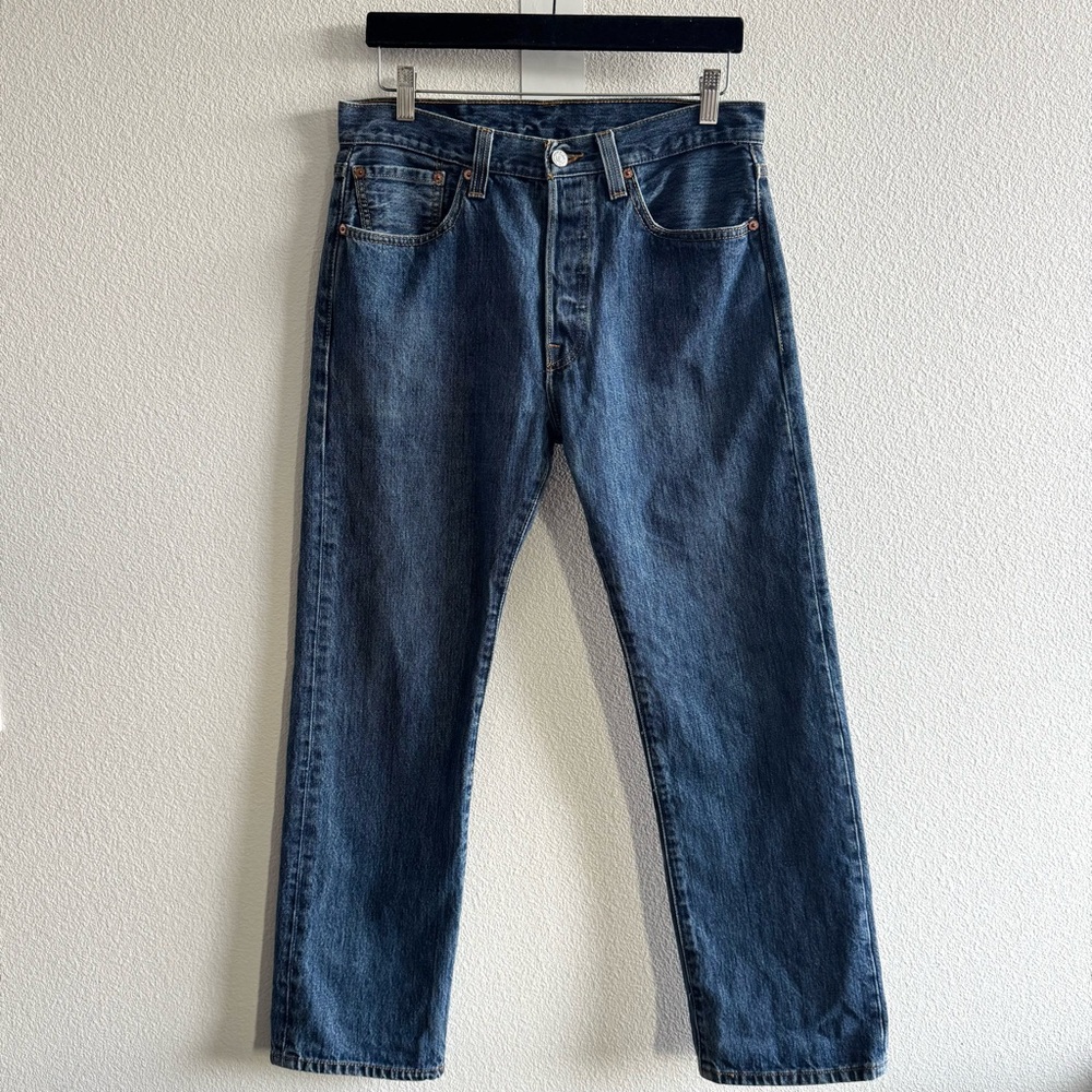 Vintage Levi’s 501 Original Fit Straight Leg Jeans Blue Denim Button Fly Classic - Picture 2 of 11